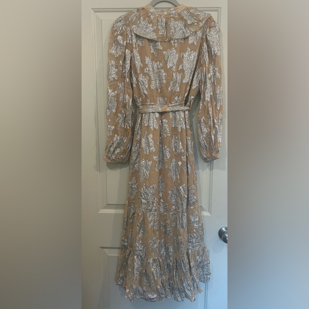 River Island ULTIMATE RUFFLE METALLIC FLORAL LONG SLEEVE DRESS IN LIGHT PINK - Picture 2 of 7